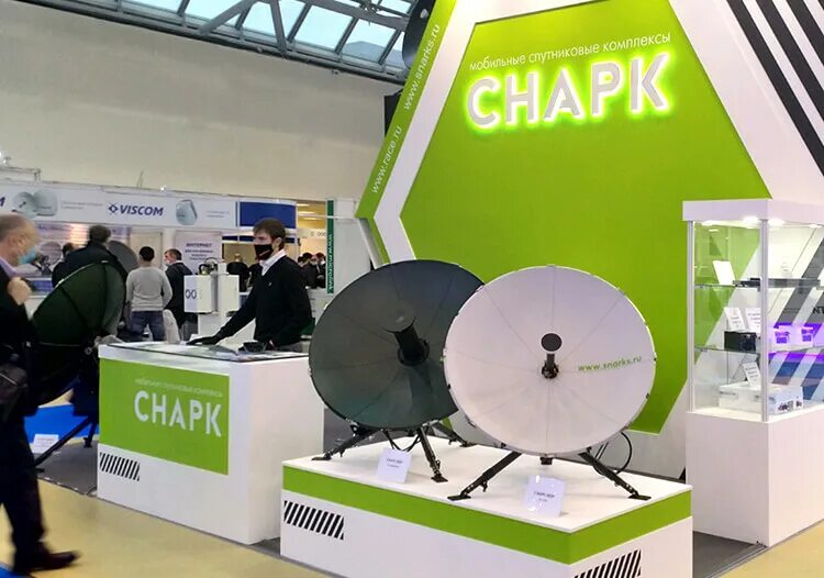 мопс из мультика митчелы против машин. выставка «связь» цвк экспоцентр. выставочный стенд газпром пмэф 2022. связь 2021. экспокомм 2020.