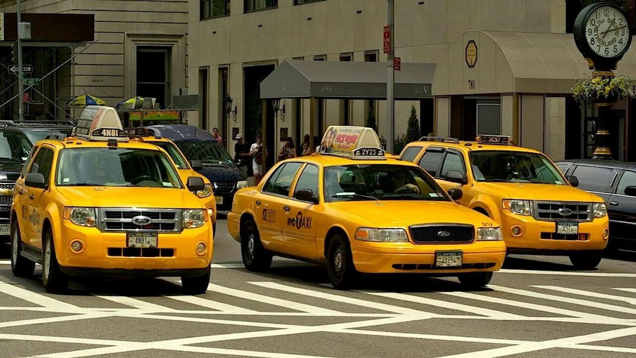 Taxi ordering. Автомобиль «такси». Машина "такси". Такси фото. Таксист в машине.