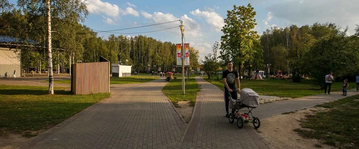 Фореста парк сходня. Парк им величко сходня. парк величко химки. парк имени величко в сходне. химки парка величко.