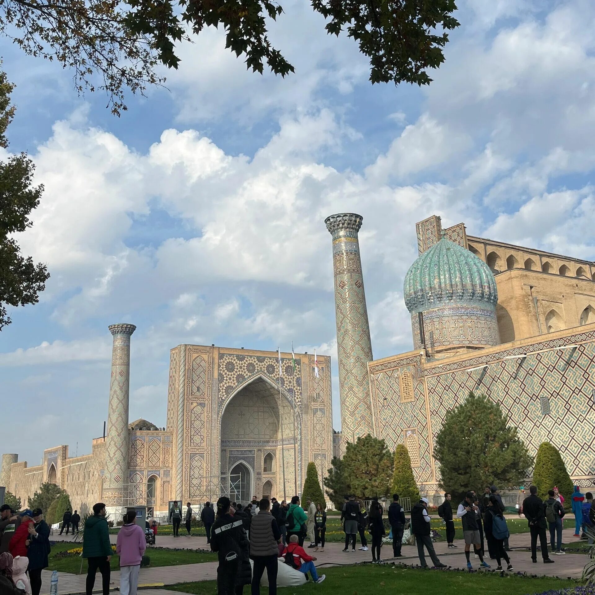 Ziyorat turizmi nima. Самарканд достопримечательности. В самарканде проходит. Самарканд. Тюркский саммит в самарканде 2022.