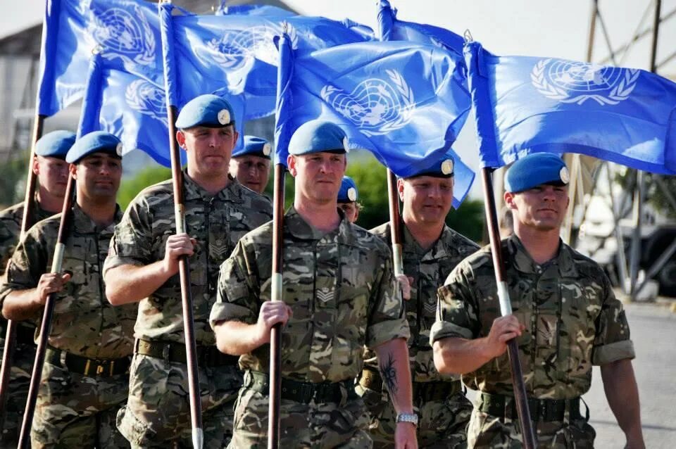 Миротворческие силы ООН. Солдаты ООН. Войска миротворцев ООН. Миротворческие войска ООН России. Миссия нато на украине