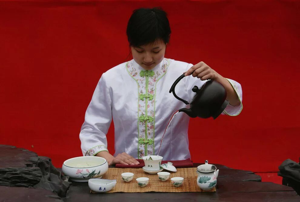 Чайные традиции Китая. Традиционная чайная церемония в Китае. Китайская церемония чаепития. Традиции чаепития в Китае. Русско китайский чай