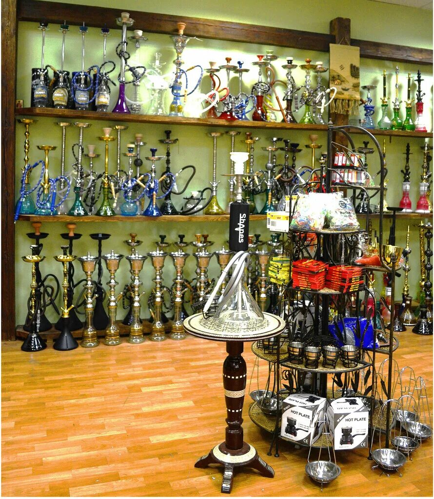 Hookah shop махачкала. Кальянная облако киров. Кальян в кафе. Кальянная дербент. Кальян дербент.