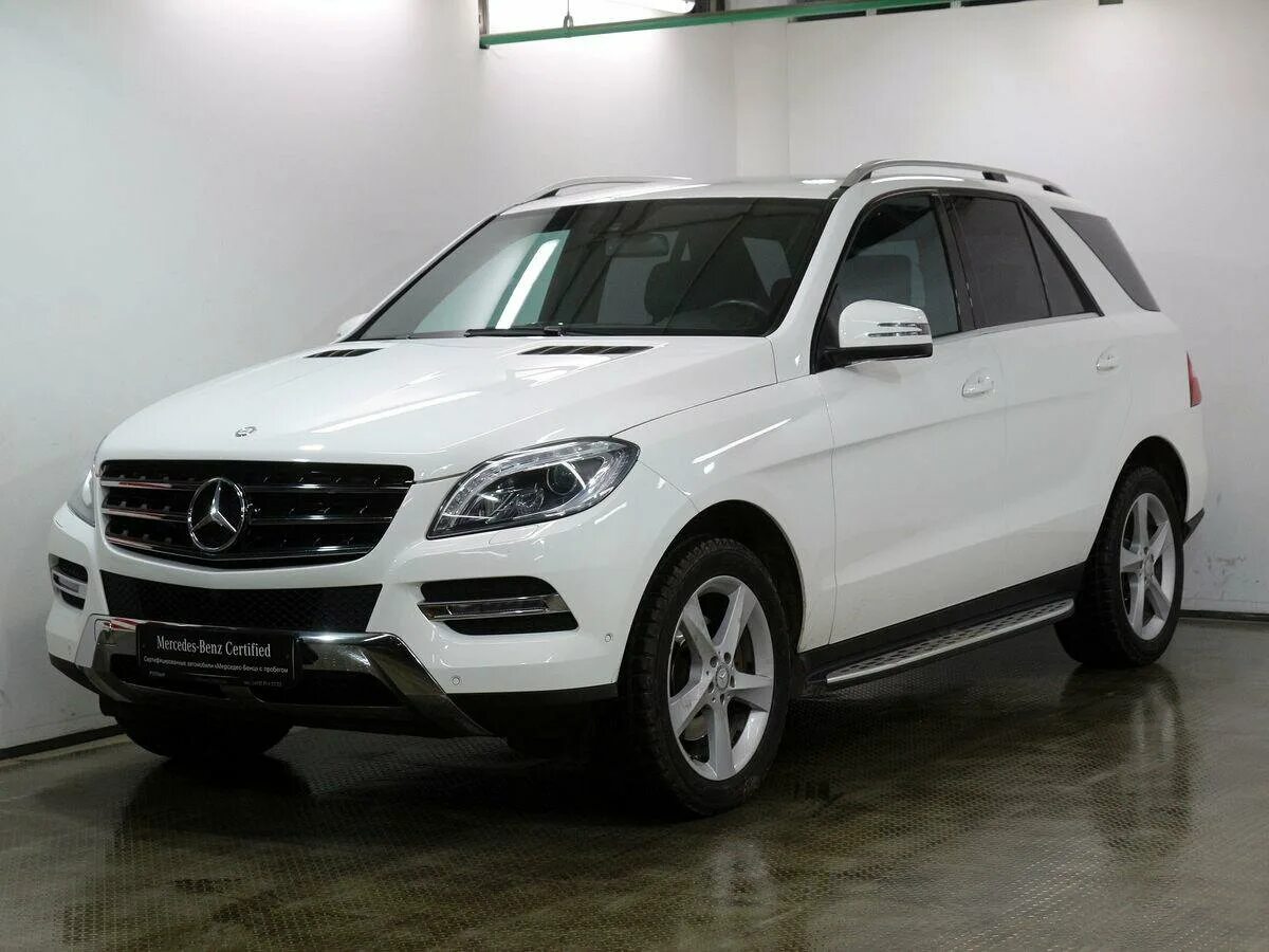 Куплю мерс б у. Mercedes-Benz m-class w166. Mercedes ml 300 w166. Мерседес ml 2015 белый. Мерседес мл 350 2015 белый.