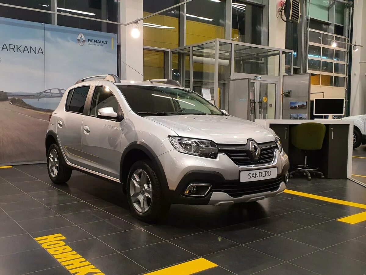 Новый рено в брянске. Renault брянск. Renault car service. Renault sandero stepway 2020. Логан 2 2019.