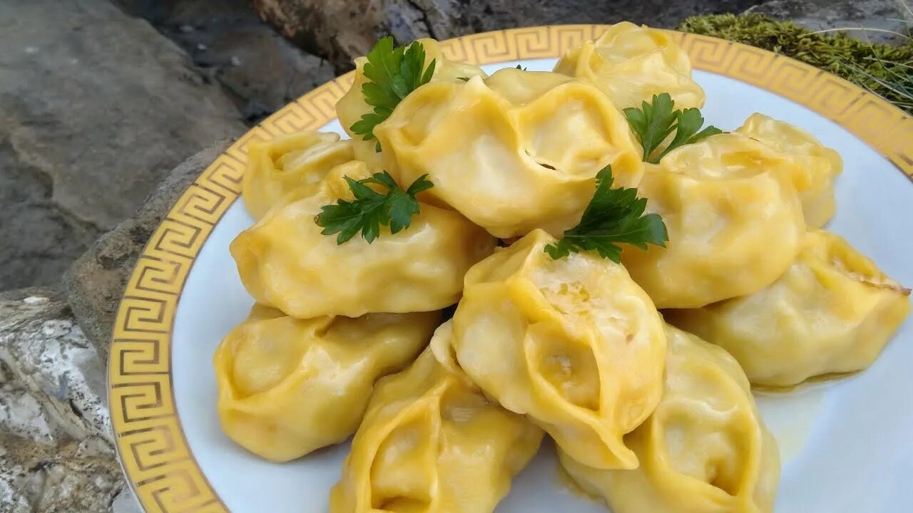 Манты емельянов. Мясные розочки в мантоварке. Манты с картошкой. Идеальные манты. Идеальные манты.