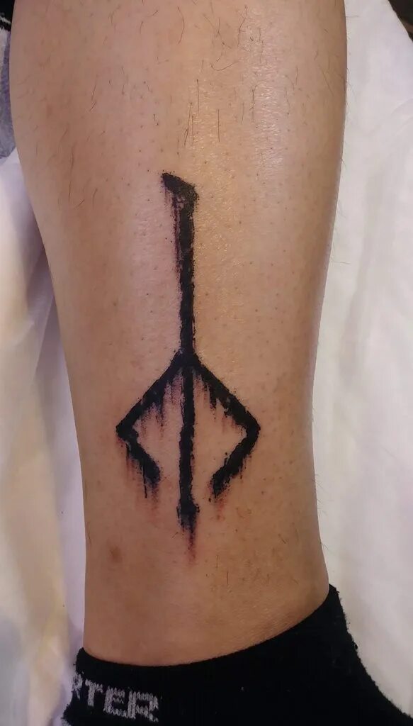 Hunters mark. Тату бладборн. Татуировки Bloodborne. Bloodborne Hunter Mark. Bloodborne Hunters Mark Tattoo.