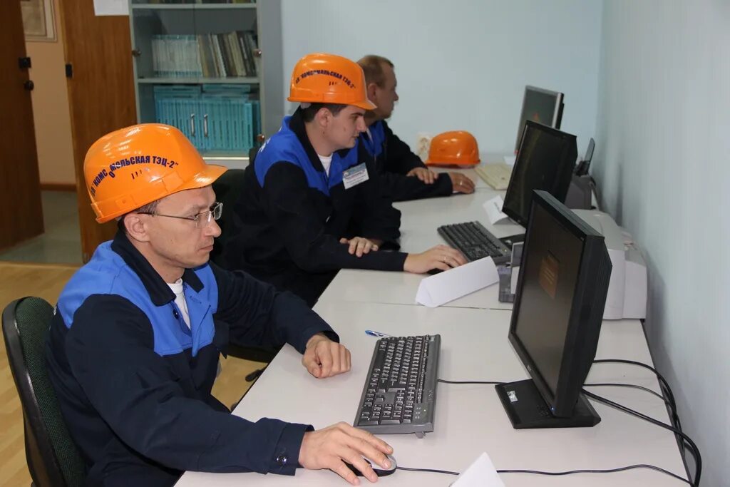 Генерирующие компании хабаровска. Дгк хабаровск брылев. Хабаровская генерация оао дальневосточная генерирующая компания. Строительство нерюнгринской грэс 2-я очередь. Генерирующие компании хабаровска.