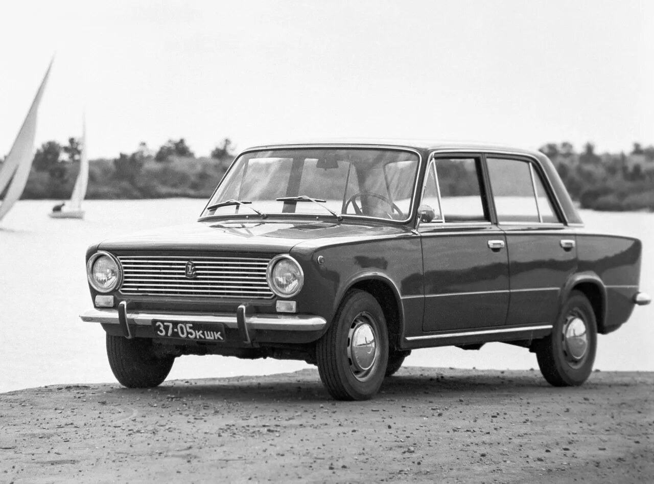 Ч жигули. Ваз 2101. ваз 2101 советские. ваз 2101 первый автомобиль. жигули 2101.