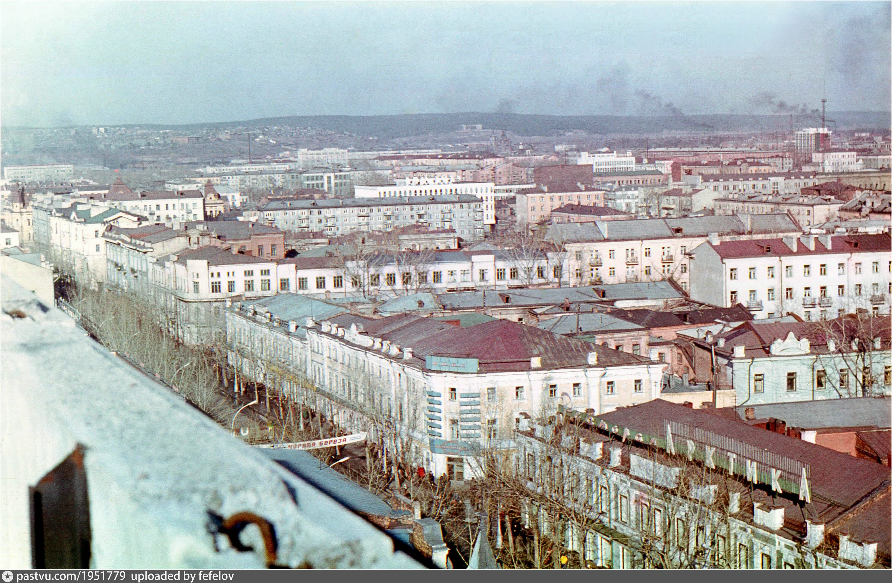 Вид с крыши на город Советск 1990-2000 год. Иркутск архив фотографий. Население города Иркутск. Население иркутска на 2024