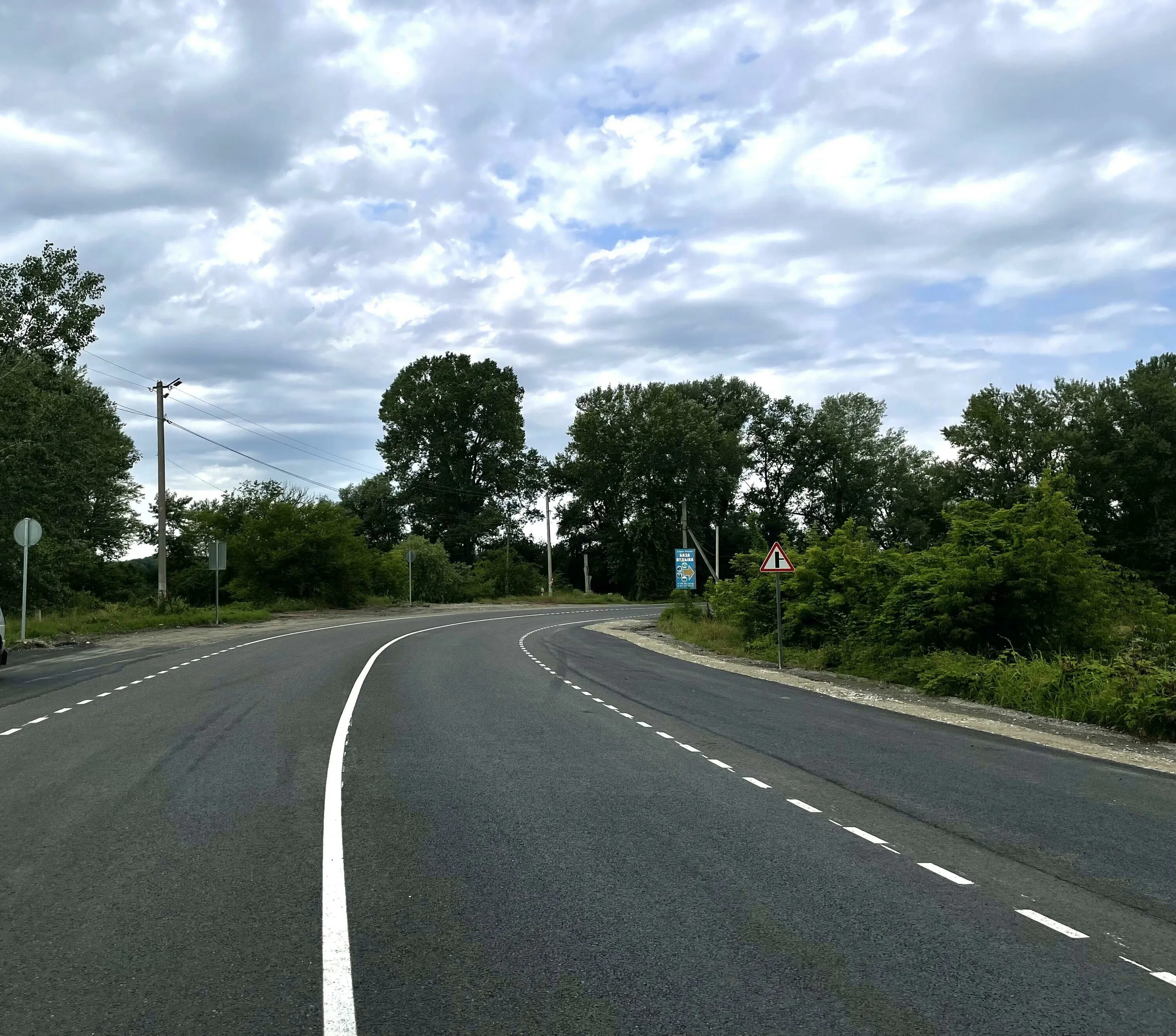Село урожайное кбр. Погода в урожайном кбр на 14. Село арик терский район. Автомобиль на дороге. Село урожайное кбр.