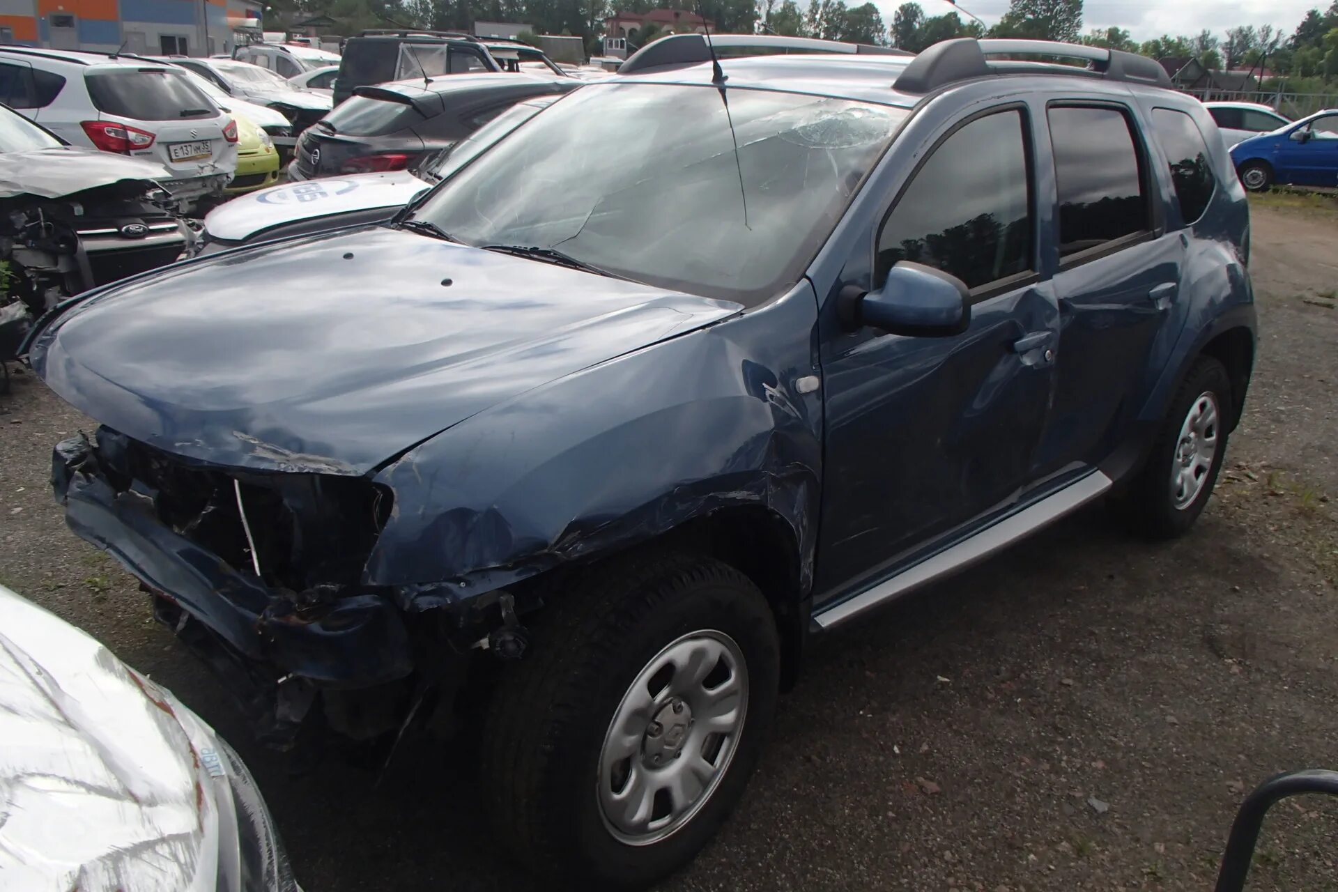 Купить битый автомобиль на авито. Renault Duster 2011 битый. Рено Дастер 2016 битый. Рено Дастер 2 битый. Дастер 2008.