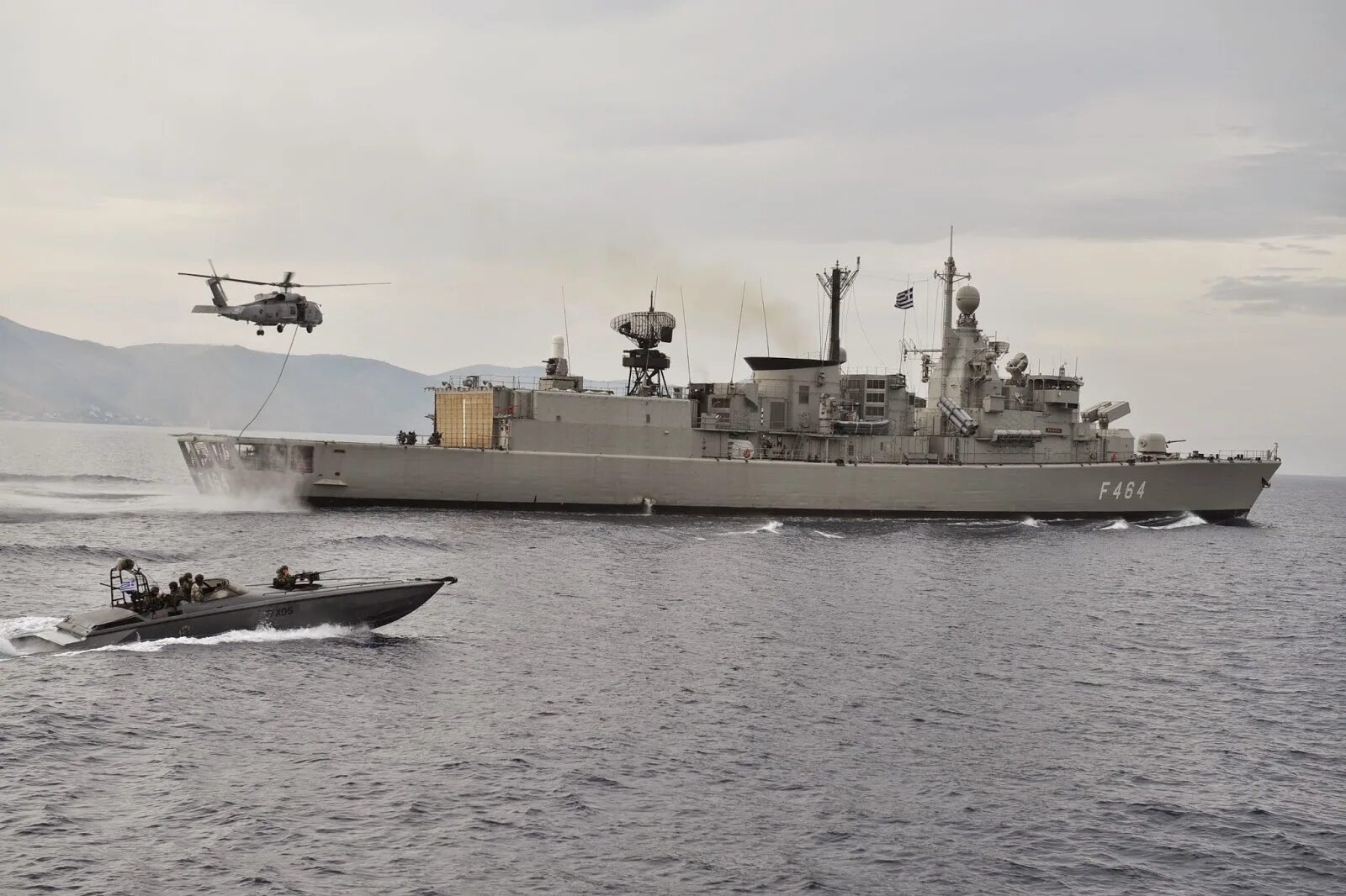 Kefallinia zubr lcac. Вмс греции фрегат 16. Ракетные катера вмс греции. Вмс греции. Hellenic navy.