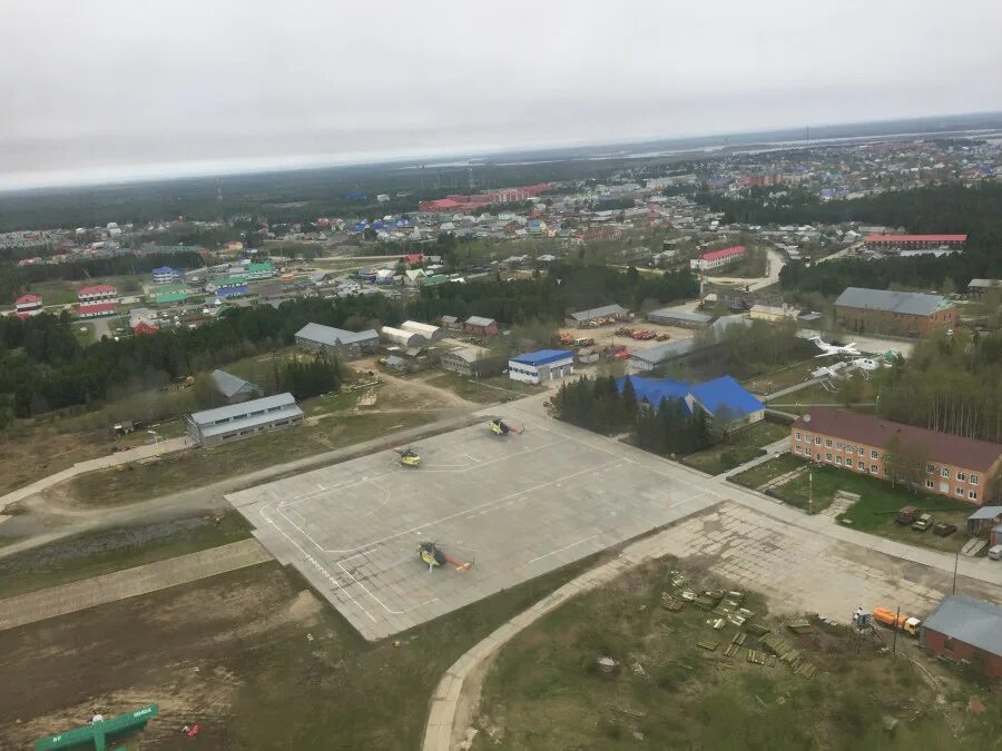 Д н березово. Аэропорт березово хмао. аэропорт в пгт березово хмао. поселок березово аэропорт. березовский район хмао аэропорт.