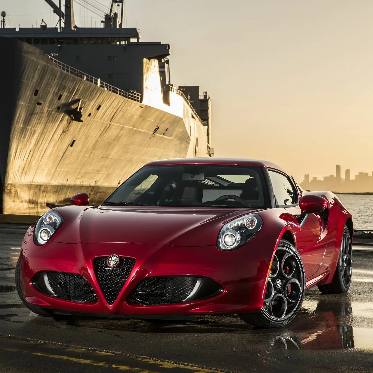 Альфа ромео спб. Машина alfa romeo 4c. альфа ромео спорткар. alfa romeo c. альфа ромео 2015.