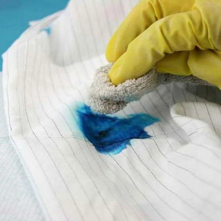 Чем отмыть эмаль. Чернильные пятна на одежде. Выведение пятен с ткани:. Пятна на ткани одежде.