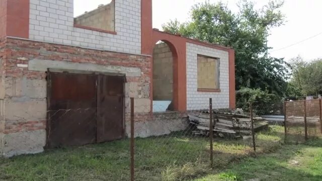 Посёлок Ильский Краснодарский. Пгт Черноморский Северского района Краснодарского края. Царское село пгт Ильский. Дома в Северском районе.