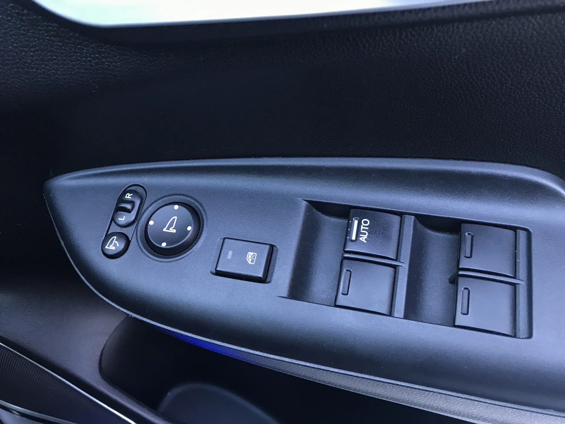 Кнопка срв 2. Подсветка кнопок стеклоподъемников honda crv 2 поколение. кнопки стеклоподъёмников хонда crv 2. кнопки стеклоподъемников хонда срв 4 поколения. кобальт блок управления стеклоподъемника.