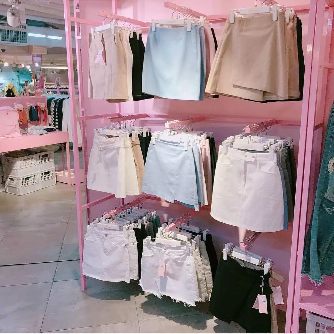 Корейский стиль магазин. Корейский стиль магазин. Корейские модные платья. Korean shop. Корея bt21 магазин одежды.