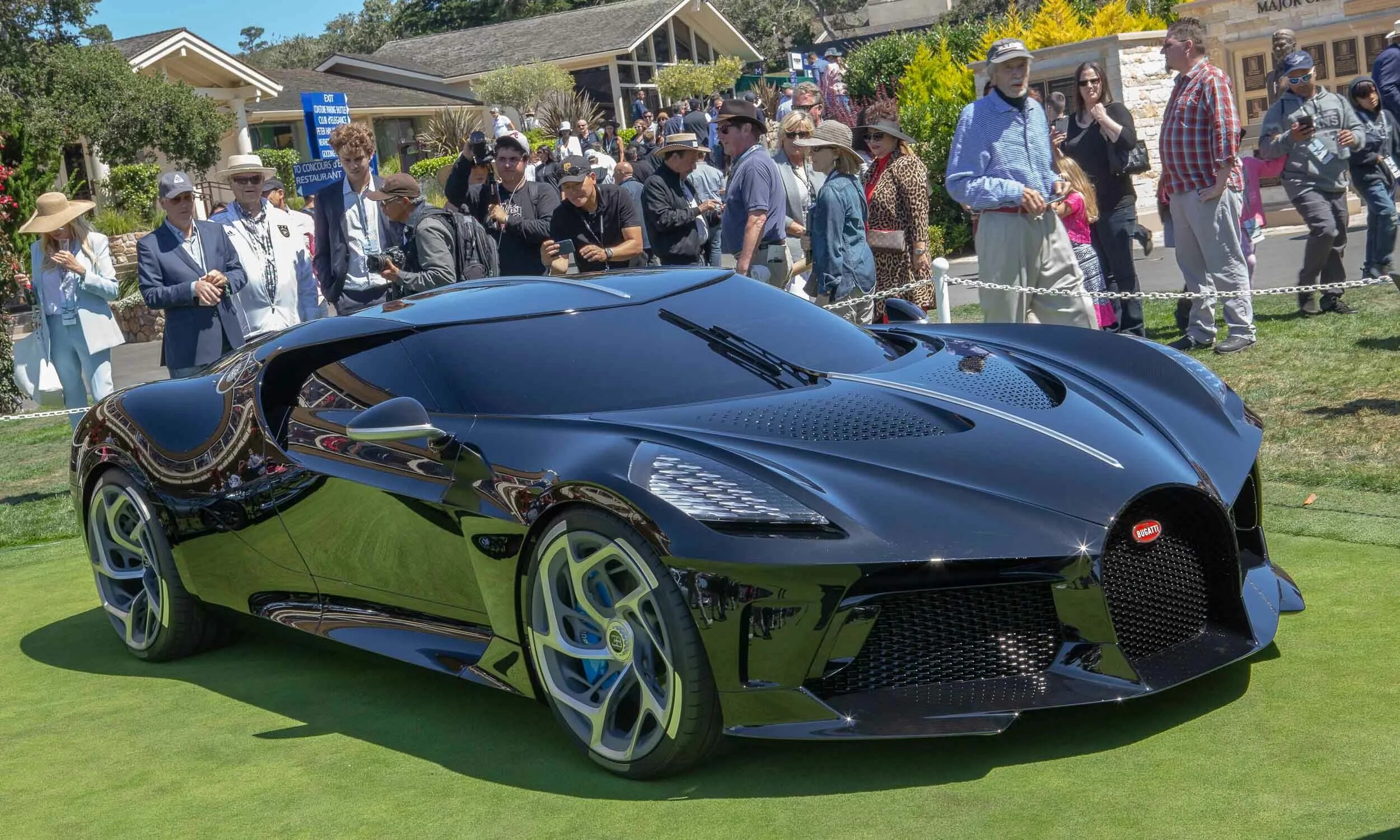 Bugatti la voiture цена