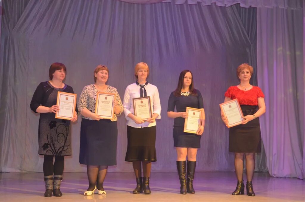 конкурс среди работников культуры. дом интернат солонечинский в газимуро-заводском районе. ставропольский городской дом культуры, работники учреждения. киндяковка ульяновск 2010 год. конкурс среди работников культуры.