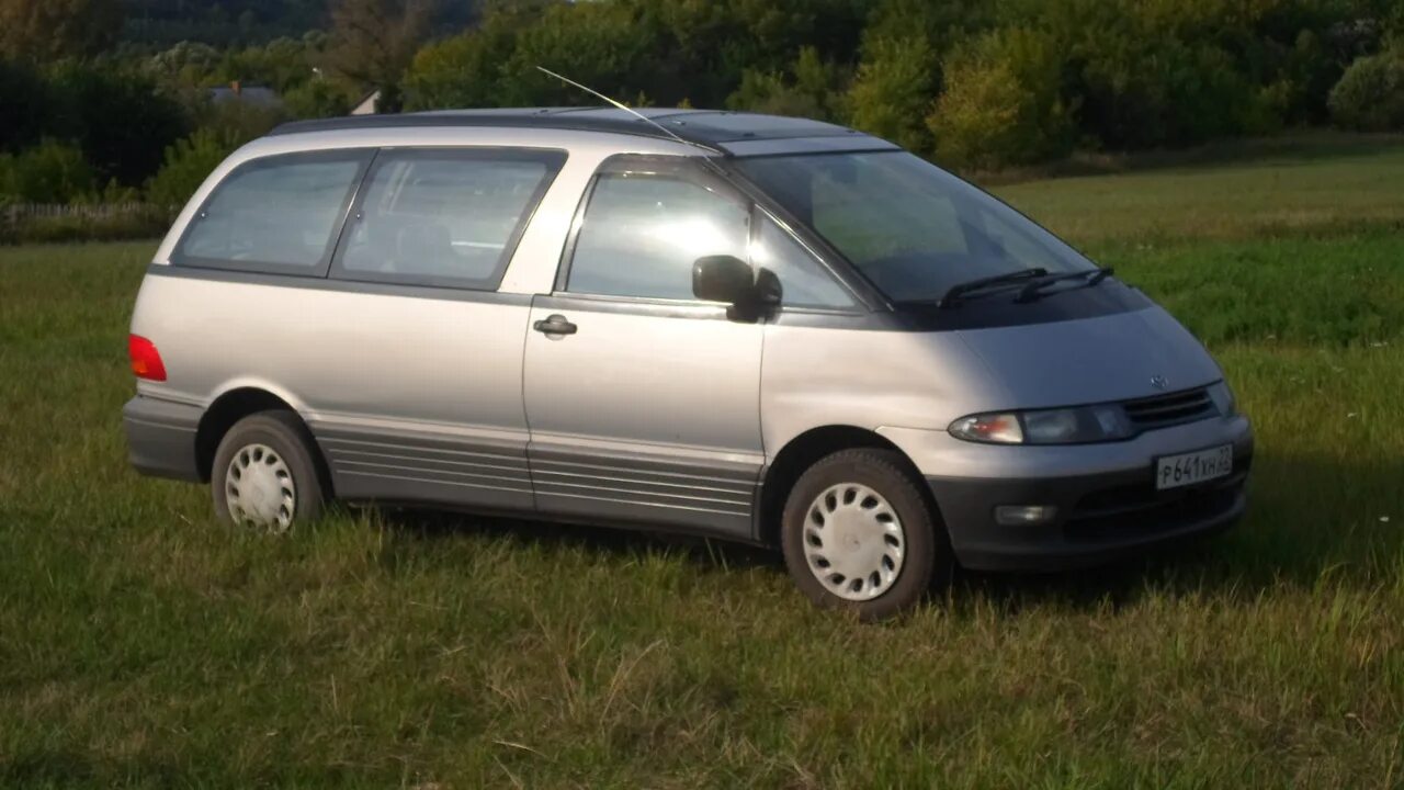 Тойота эстима люсида 2.2. Toyota Emina lucida 1992. Toyota Estima 1992 год. Тойота Эстима 1992 г.в.. Toyota lucida.