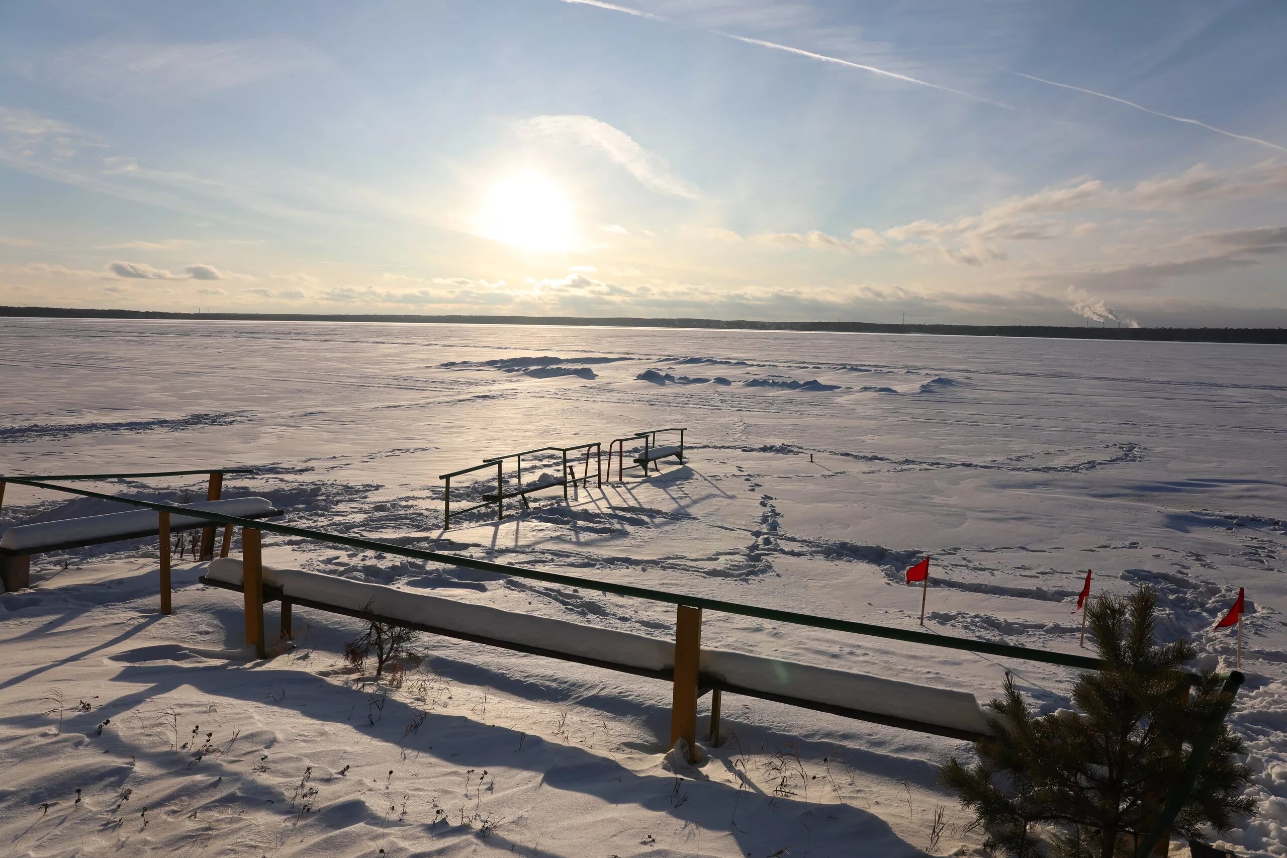 Озеро Балтым Свердловская область. Озеро Балтым зимой. Балтым 2004. Балтым озеро Екатеринбург зимой. Сайт балтым