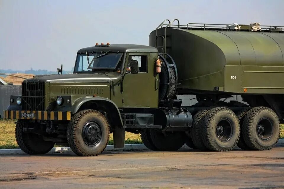 Краз 100. Топливозаправщик краз 258 тз 22. краз 255 бензовоз. краз 258. краз 255 тз 22.