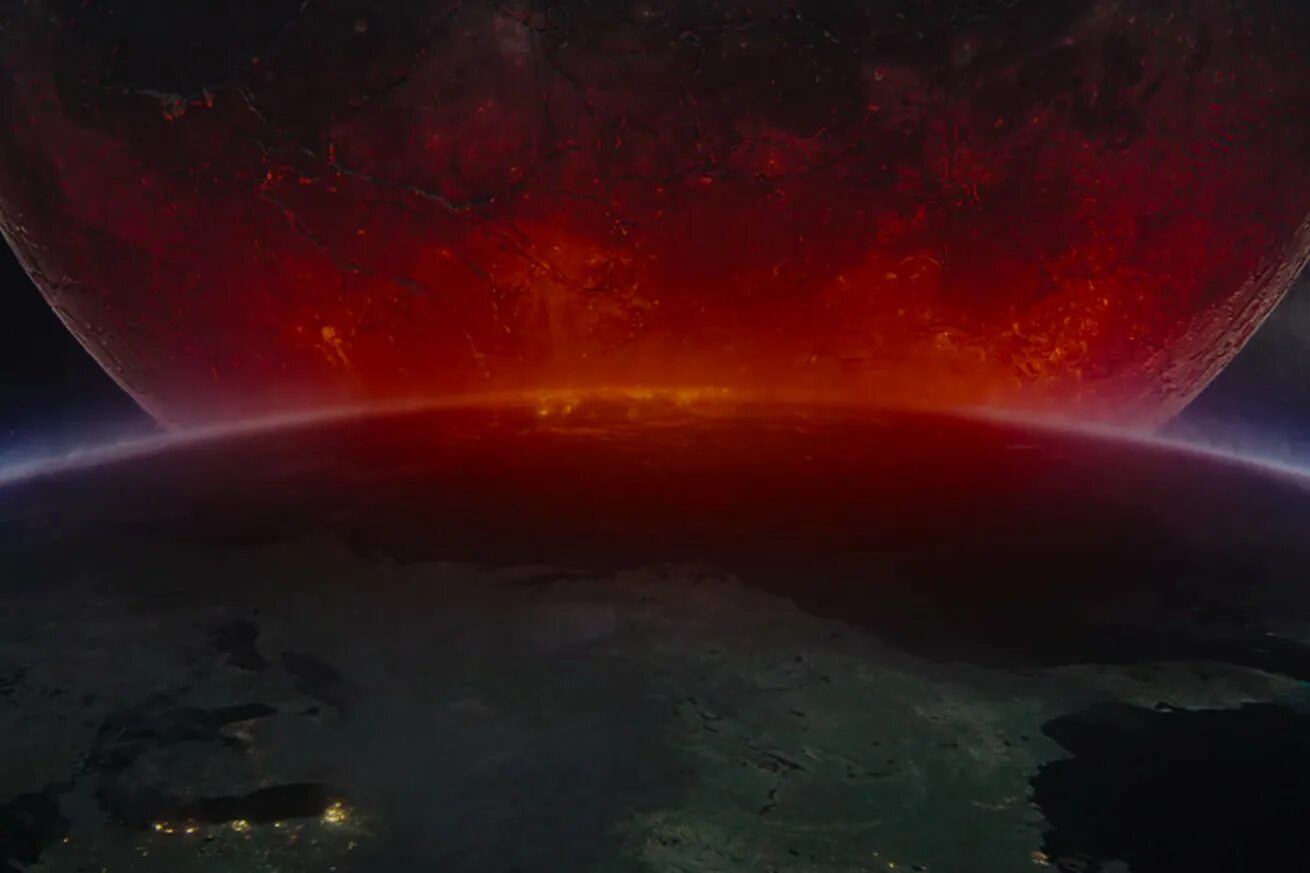 Падение луны 2 дата выхода. Moonfall фильм 2025. падение луны фильм 2025. падение луны 2025 кадры. фильм роланда эммериха 2025.
