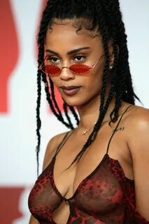 IAMDDB Wallpapers 