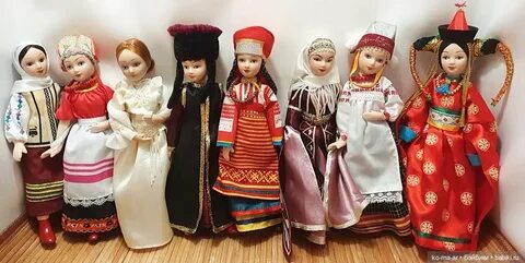 Коллекция кукол в народных костюмах