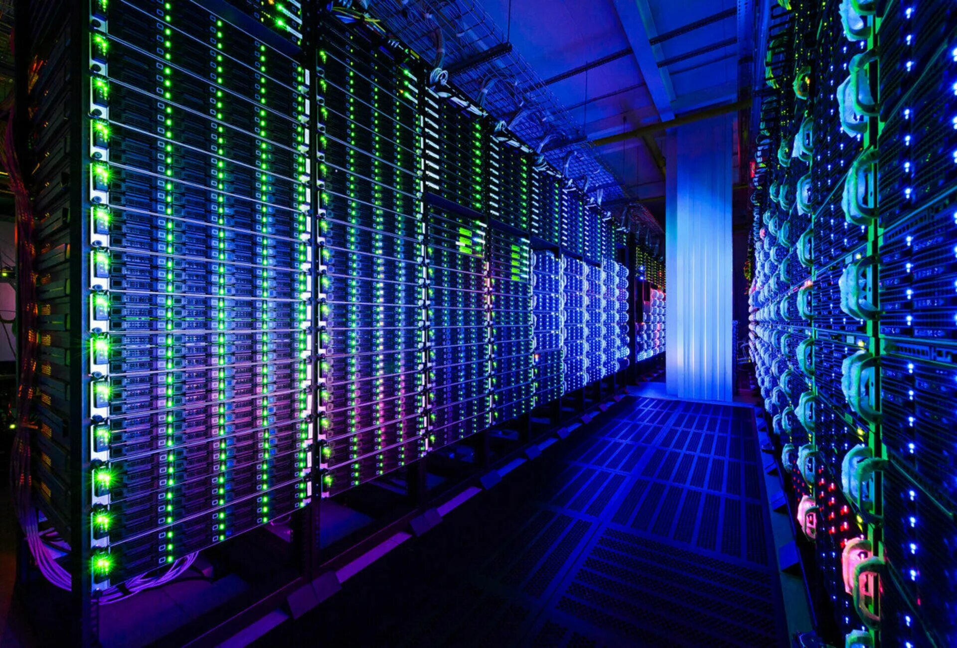 Крупнейшие интеграторы. Суперкомпьютеры 2022. Суперкомпьютер Trinity. Frontier суперкомпьютер. Суперкомпьютер Китай.