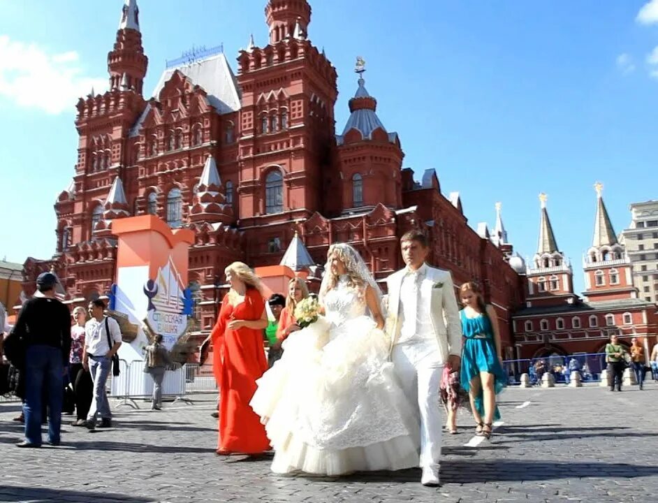 Экскурсия в москву из воронежа. Поездка в москву. свадебное платье в русском стиле. гим русские свадьбы. russia traditions.