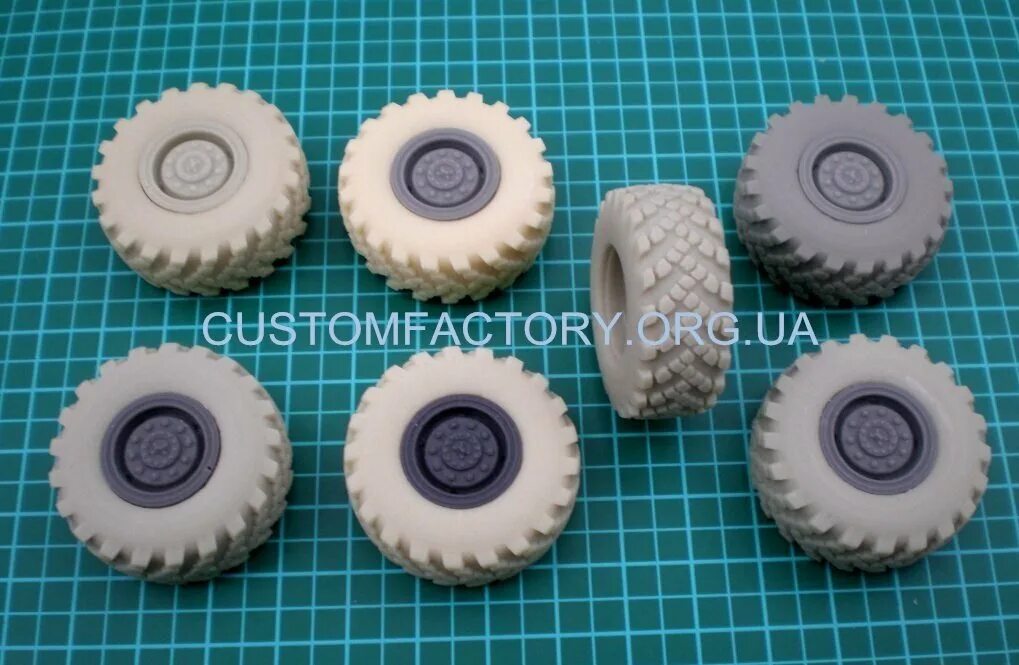 Custom factory. Смоляные колёса для КАМАЗ 4310. Custom Factory 1/35 КАМАЗ. Смоляные колеса 1/35 Урал 4320. Смоляные колеса 1/35.