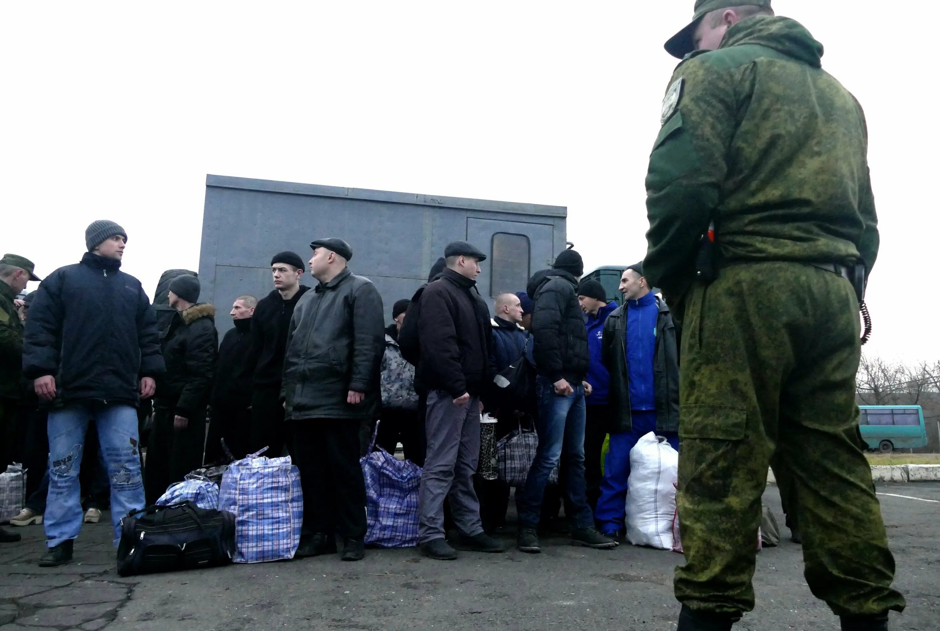 Украинские военнопленные. Обмен пленными. Пленные в Добрянке с Украины. Военнопленные последние новости