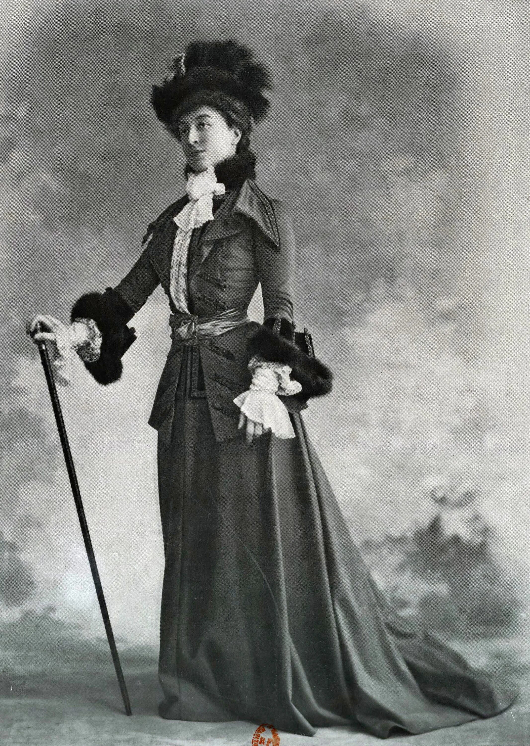 Мода 1900 х. Французская мода 1900г. костюм тальер 19 века. костюм тальер начала 20 века.