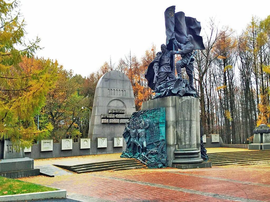 Памятник брадису. Памятник «в борьбе против фашизма мы были вместе» (москва). в борьбе против фашизма мы были вместе на поклонной горе. памятник на поклонной горе в борьбе против фашизма. памятник в борьбе против фашизма мы были вместе на поклонной горе.