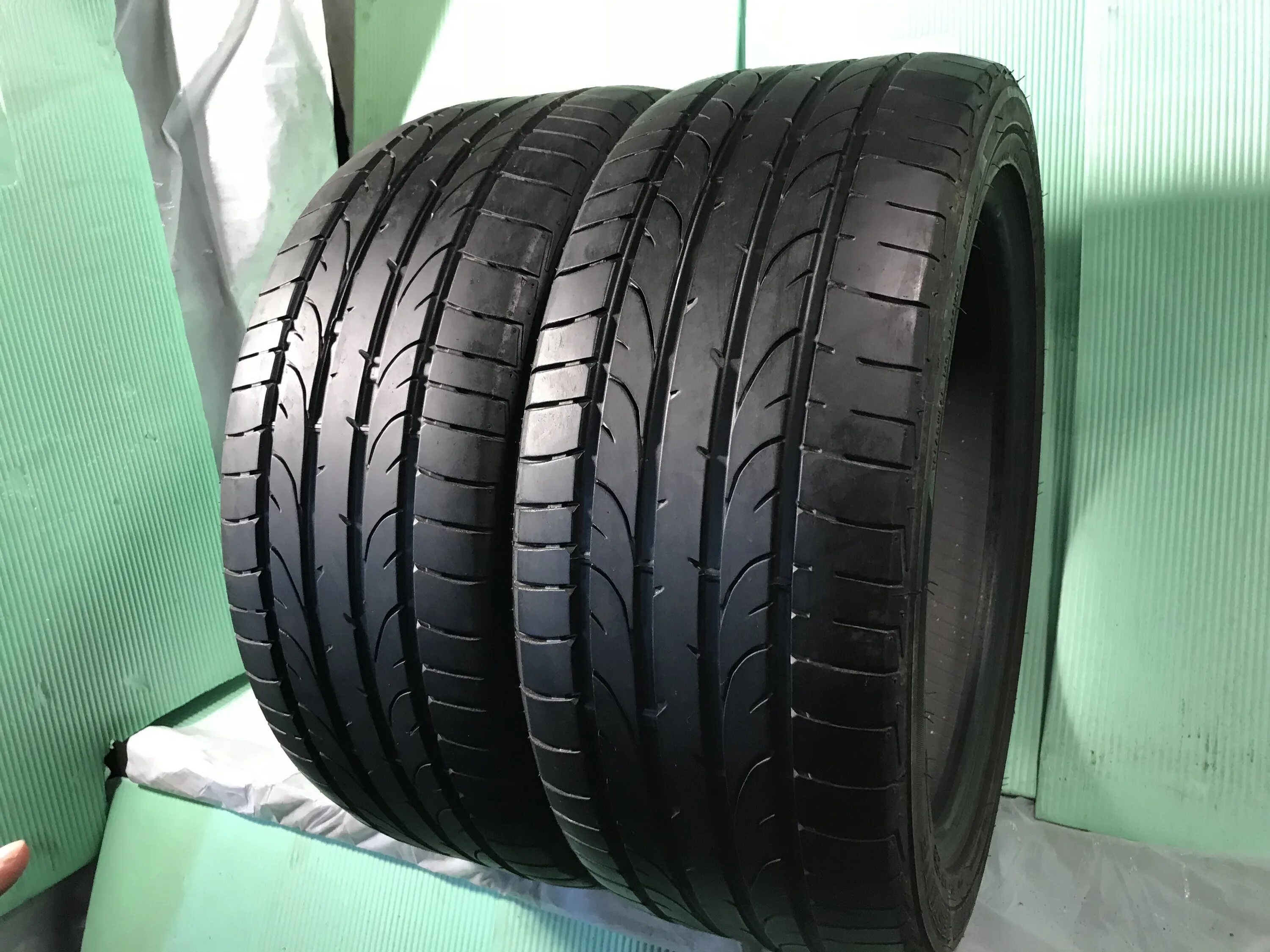 Сколько стоит летняя резина на машину. Потенза Бриджстоун r17. 215 45 17 Bridgestone. Bridgestone 215/45 r17. 215/45 R17.