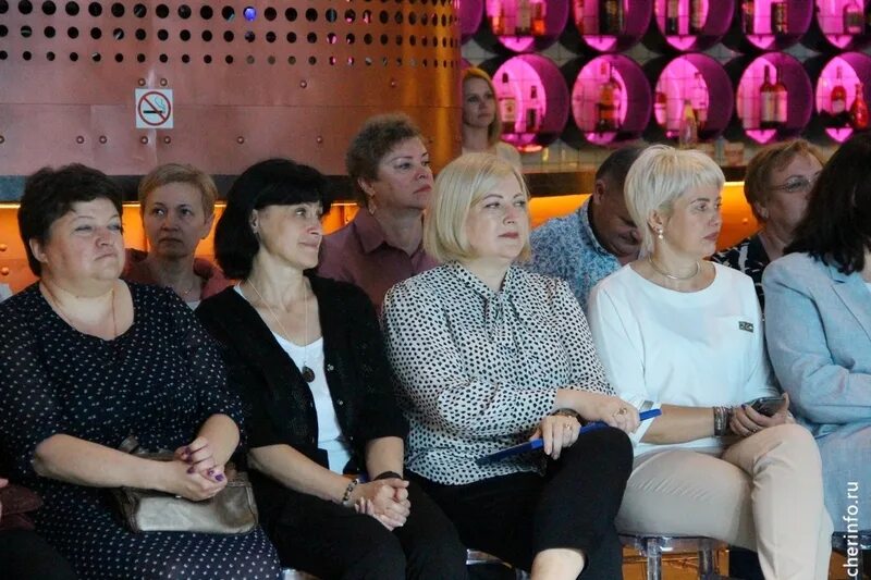 Директор школы 29 череповец. Муромцев антон николаевич. Школа 32 череповец директор. Центр образования имени милютина череповец школа 23. Директор школы 23 череповец.