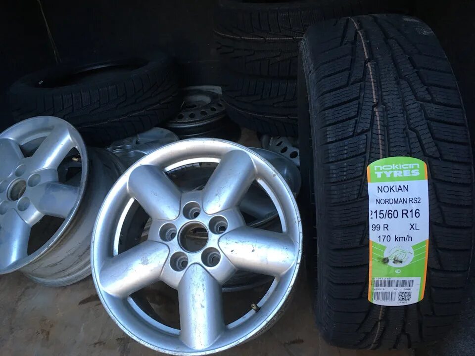 Диски на фольксваген т 4 r15. Диски борбет фольксваген т5. Vw t5 r17 штамповки. Оригинальные диски пассат б5. Диски т5 r16.