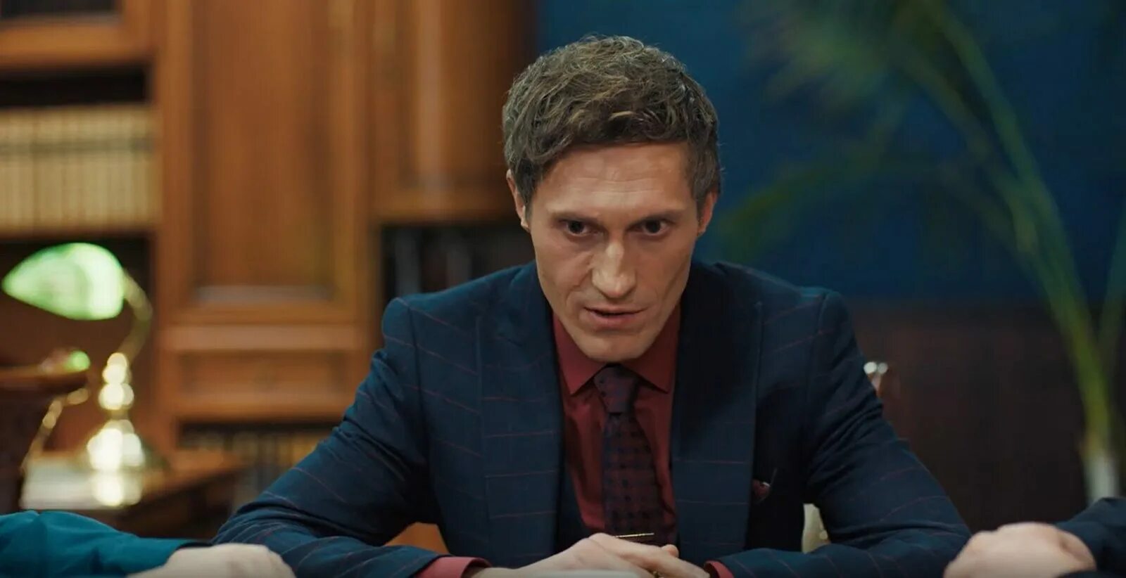 Андрей кива. Андрей кивинов. Ольга медынич родители строгого режима. Комедия строгого режима фильм 1992 постер. Родители строгого режима фильм 2022 актёры.