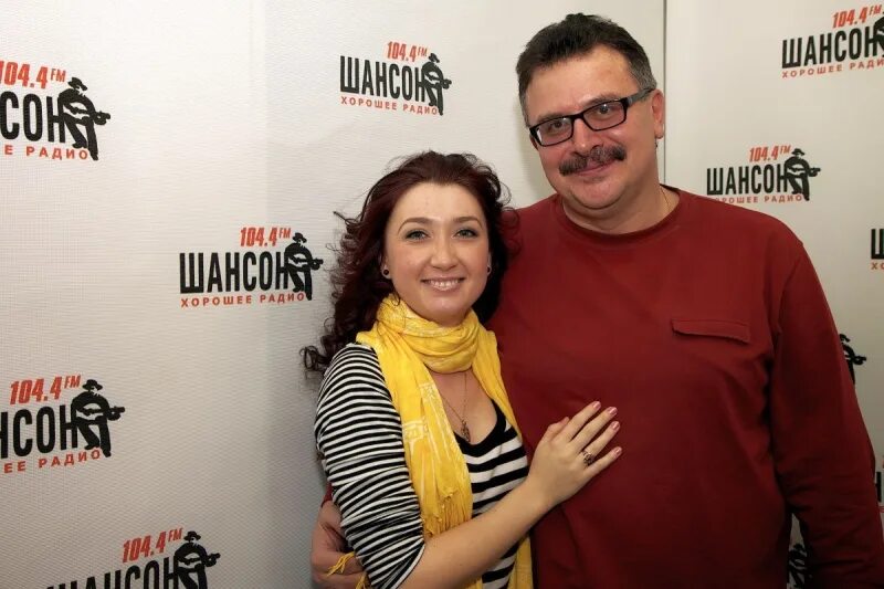 Ведущий программы на радио. Юрий слатов. ведущие программы катюша на радио шансон. личная жизнь юрия слатова. жена юрия слатова фото.