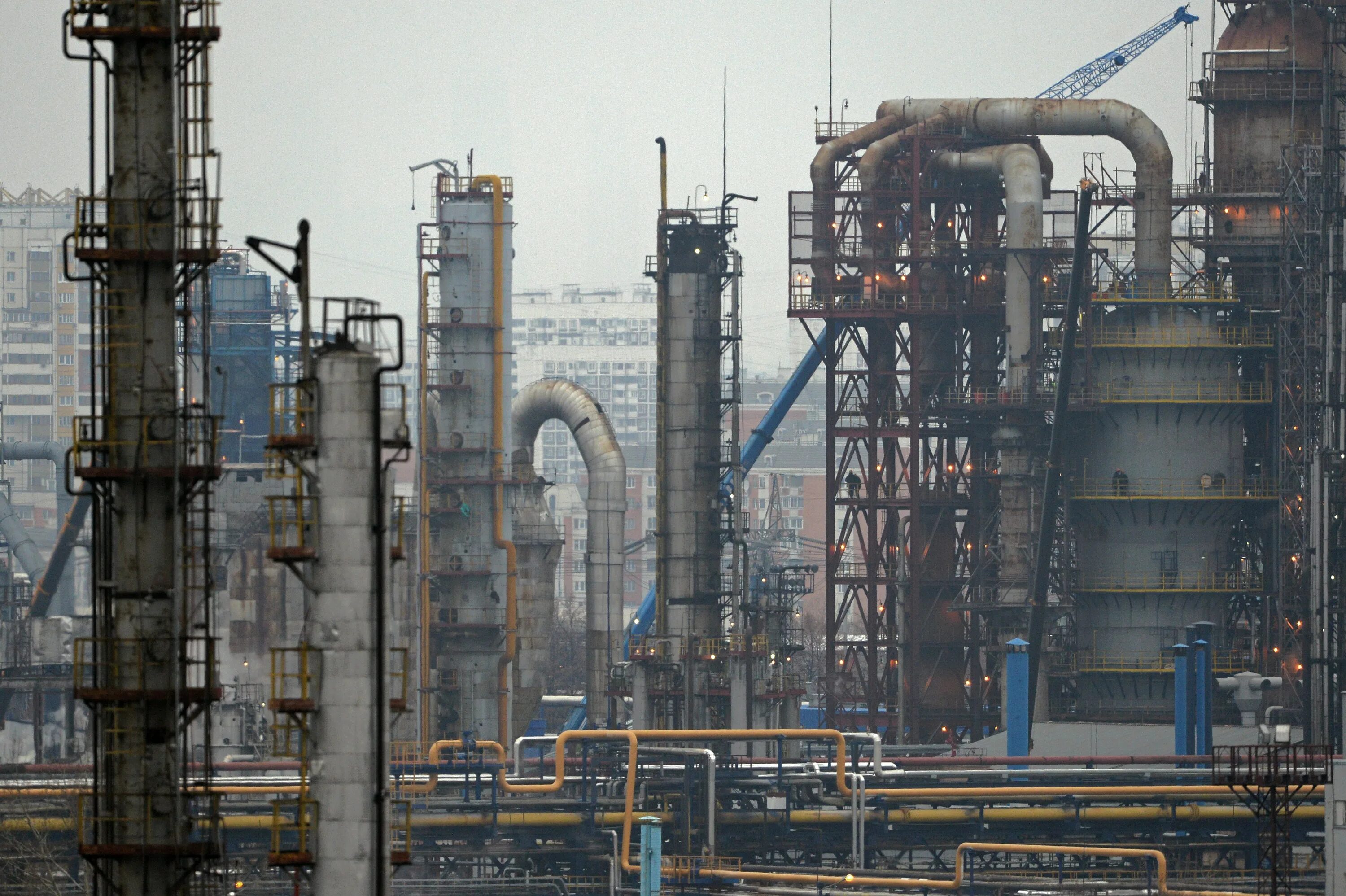 Нпз узбекистана. Ферганский нефтеперерабатывающий завод. Кременчуг нпз. Ферганский нпз санег. Бухарский нпз узбекистан.