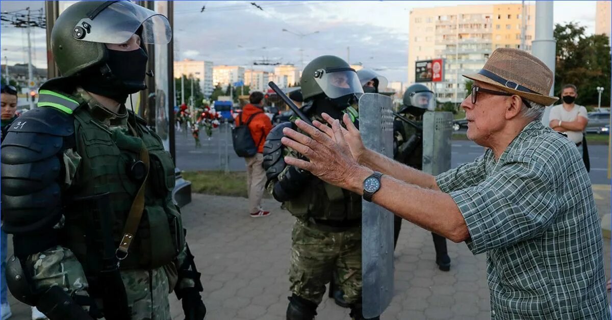 Телеграмм белоруссии силовик. Протесты в беларуси. силовики беларуси. бунт в беларуси.