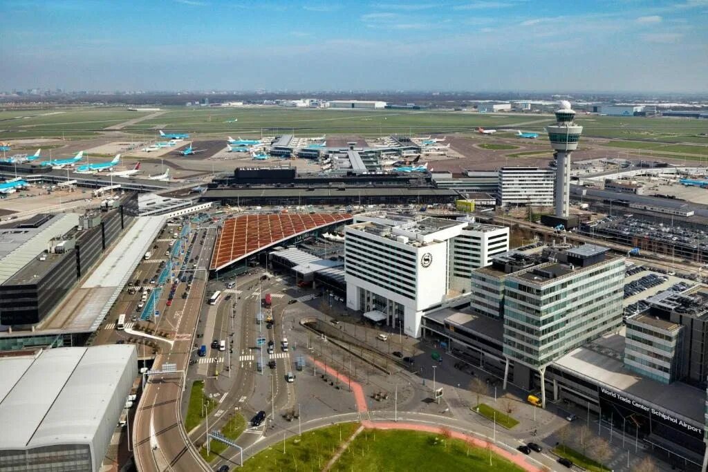 Схипхол амстердам. Аэропорт Схипхол. Аэропорт Амстердама. Аэропорт в Нидерландах Амстердам.