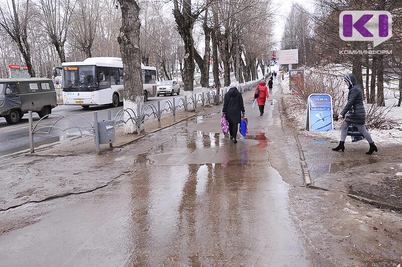 Объясните почему в сыктывкаре ожидается выпадение атмосферных. Снег в Сыктывкаре сегодня видео.