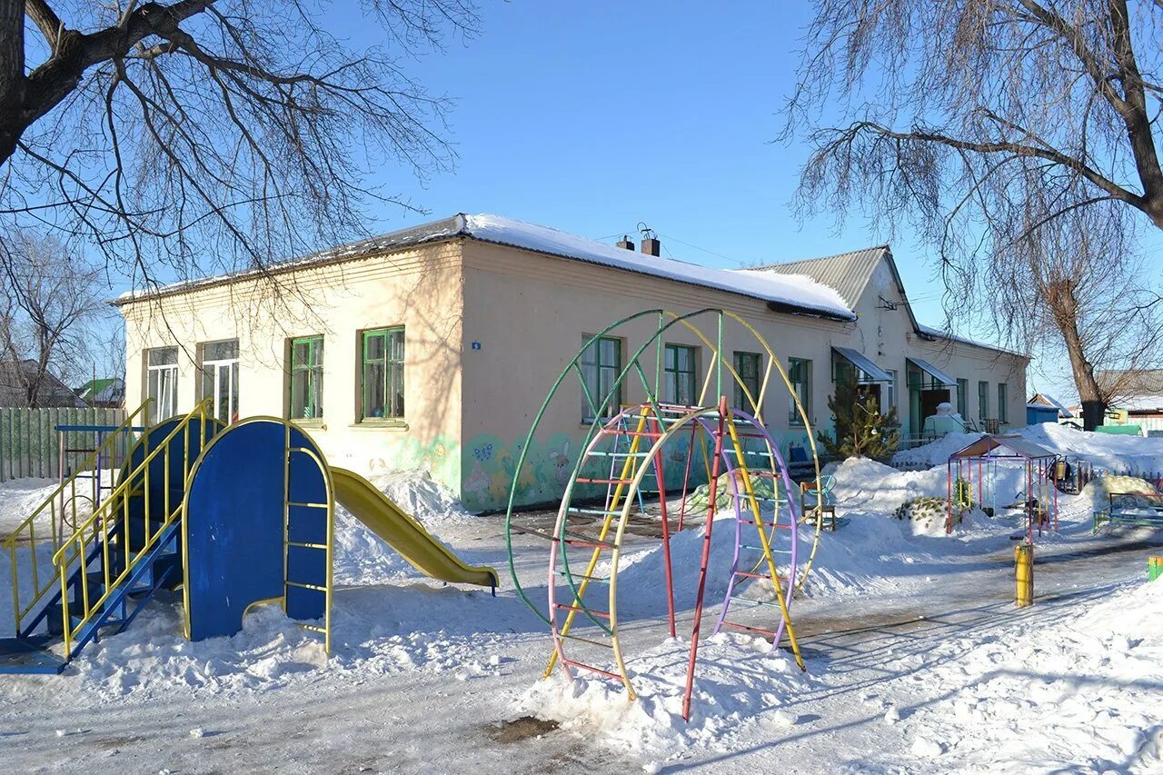 Октябрьский поселок сад. Петровский детский сад петушок Красноармейский район. Петровский детский сад Красноармейский район Челябинская область. Поселок Петровский Челябинская область Красноармейский район. П Октябрьский Красноармейский район Челябинская область.