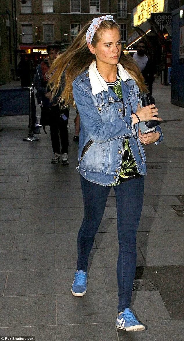 She leaves for london