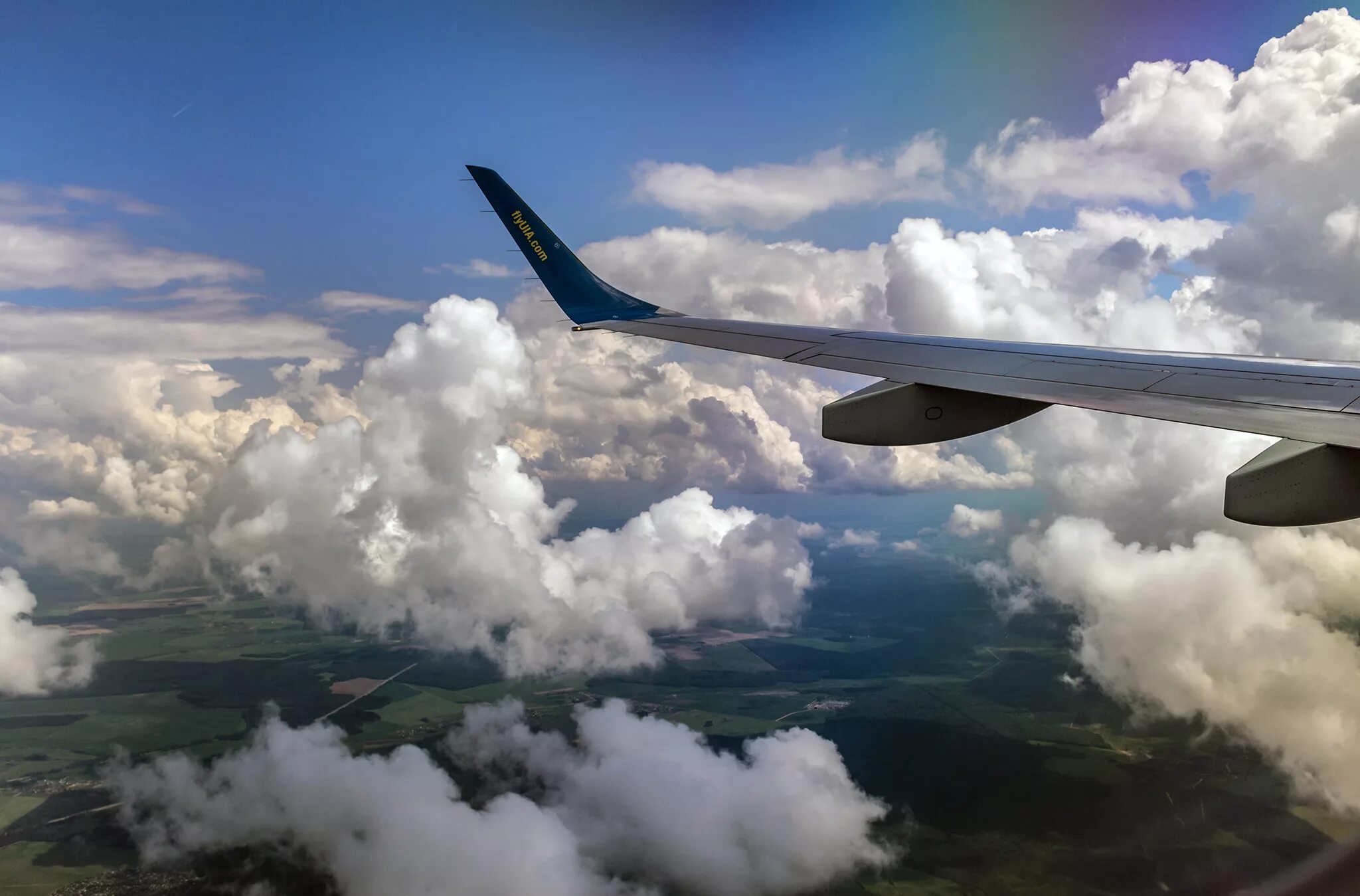 2 000 метров. 8848 метров эверест с самолёта. Небо с высоты птичьего полета. 2 000 метров. Горизонт с самолета.