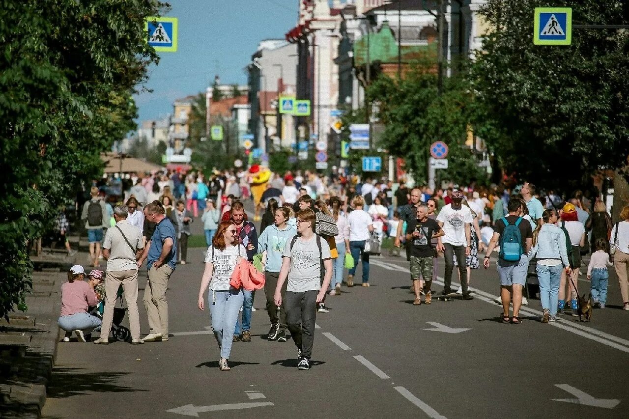 Красноярск население. Красноярск люди. Владивосток население 2024